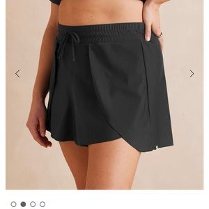 Cherry Red Large- sumersalt shorts never worn! Forgot to return ☹️